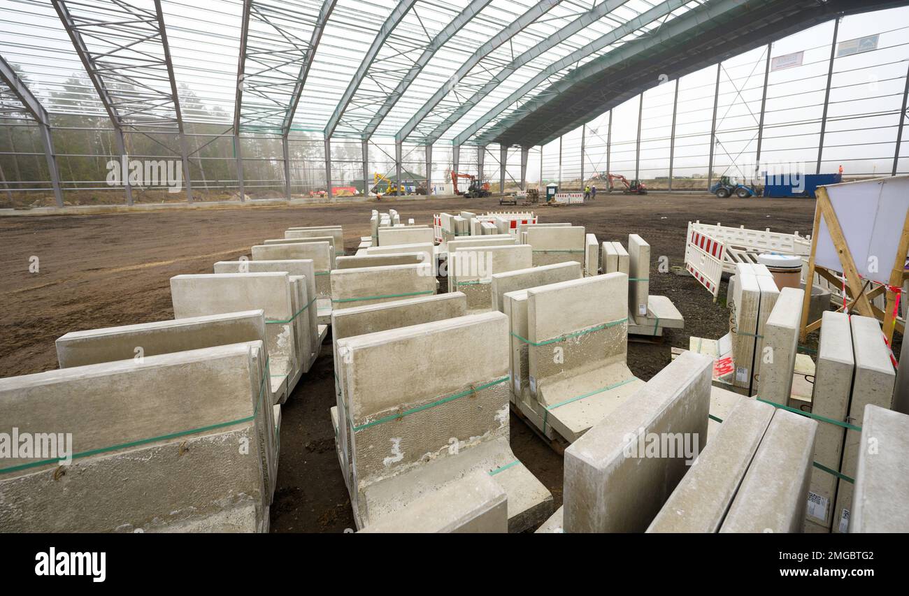 Dethlingen, Germany. 25th Jan, 2023. Material stored in the salvage