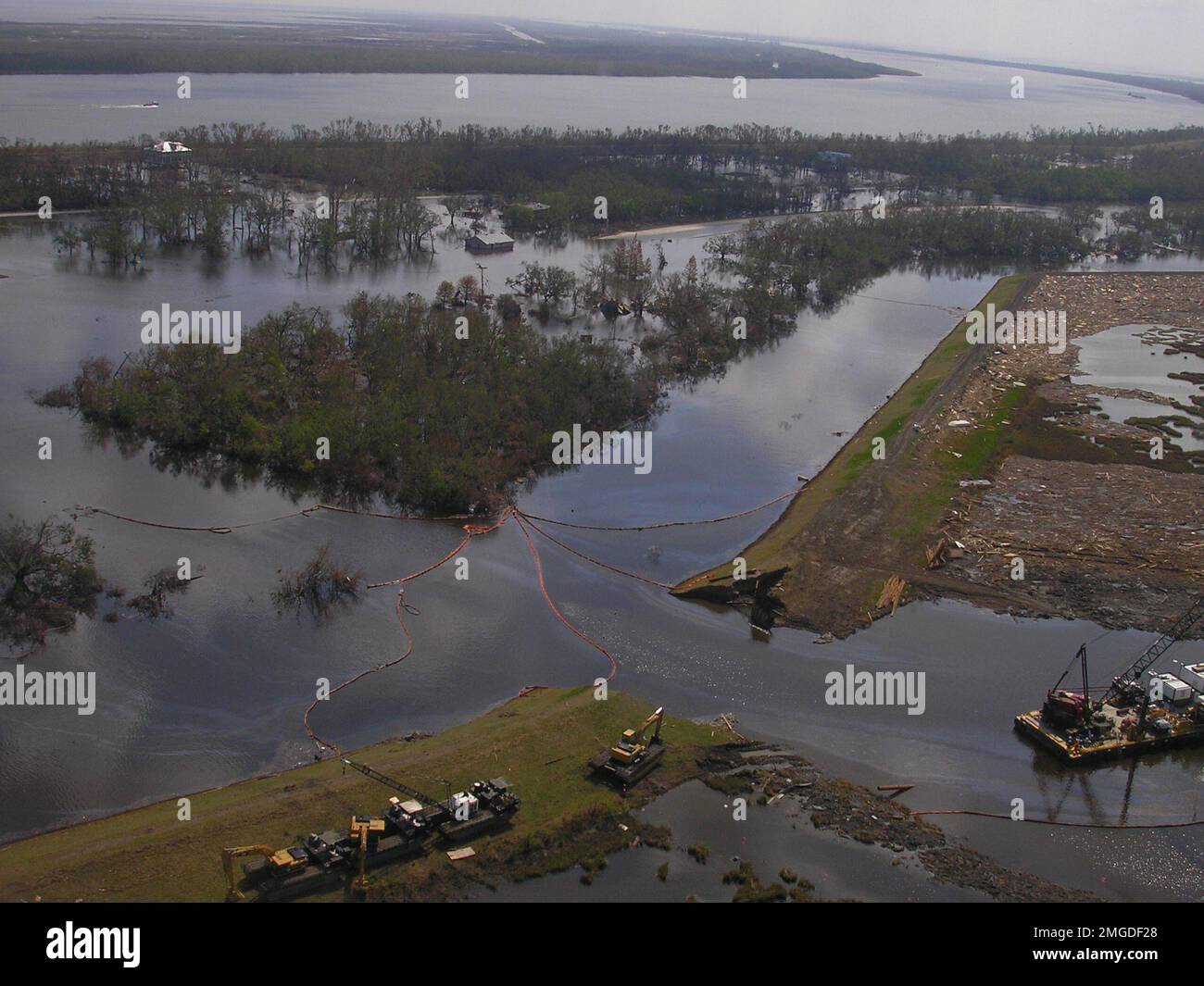 Pollution - ESU St. Louis Response - Shell Narin - 26-HK-247-94. Salt ...
