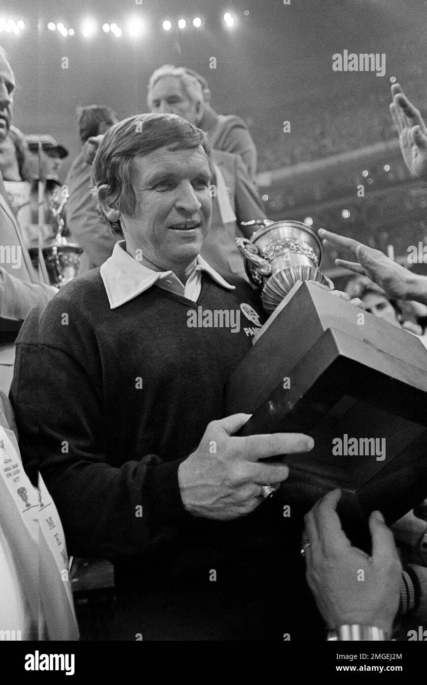 FILE In this Jan. 3, 1977, file photo, University of Pittsburgh coach