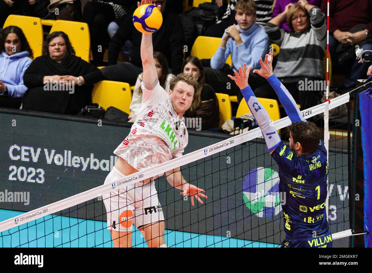 Modena, Italy. 25th Jan, 2023. Jordan Malthe Ewert (SVG Luneburg) during Valsa Group Modena vs SVG Luneburg, Volleyball CEV Cup Men in Modena, Italy, January 25 2023 Credit: Independent Photo Agency/Alamy Live News Stock Photo