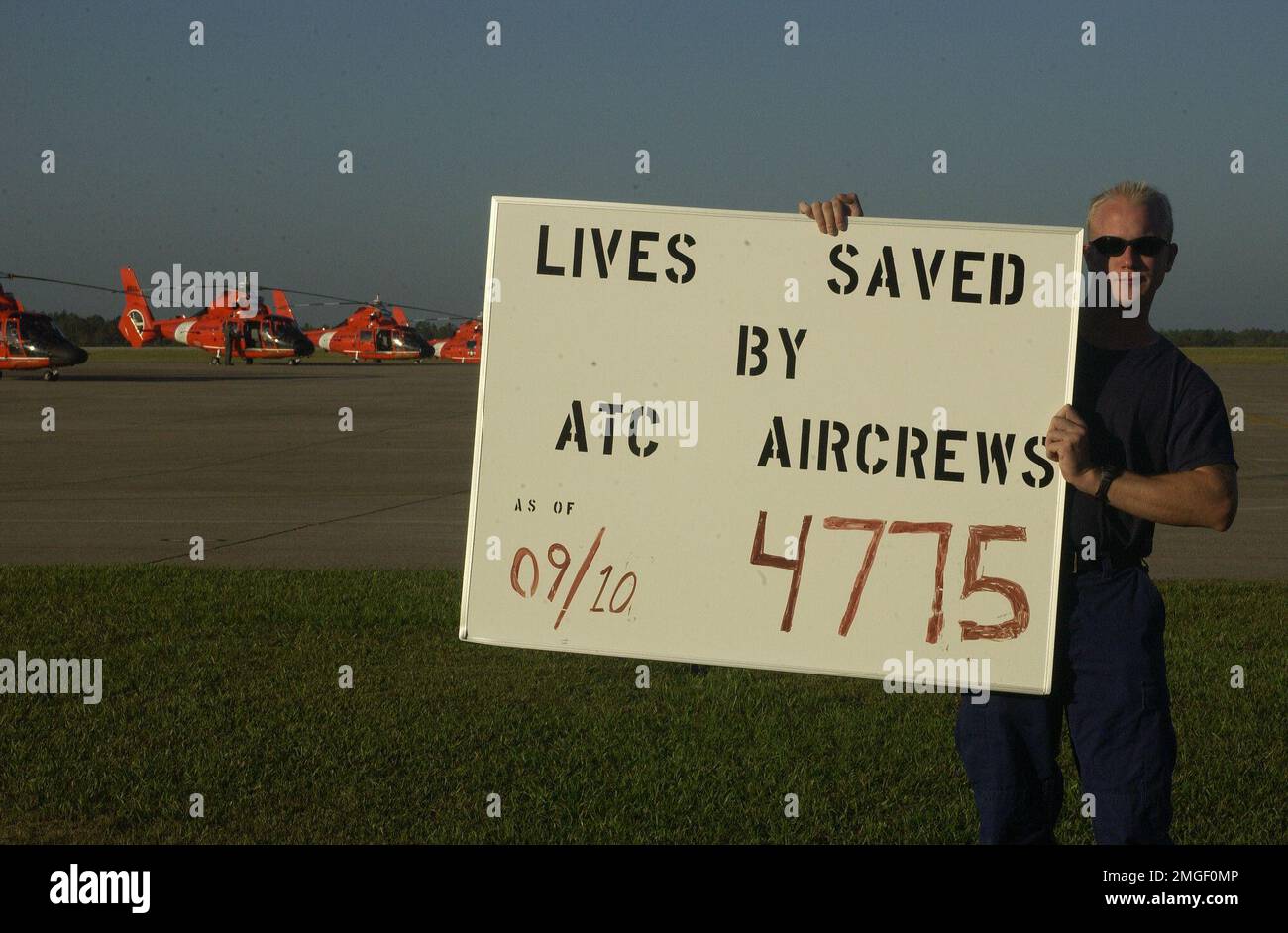 Aviation Training Center - Mobile, Alabama - 26-HK-339-18. Hurricane Katrina Stock Photo