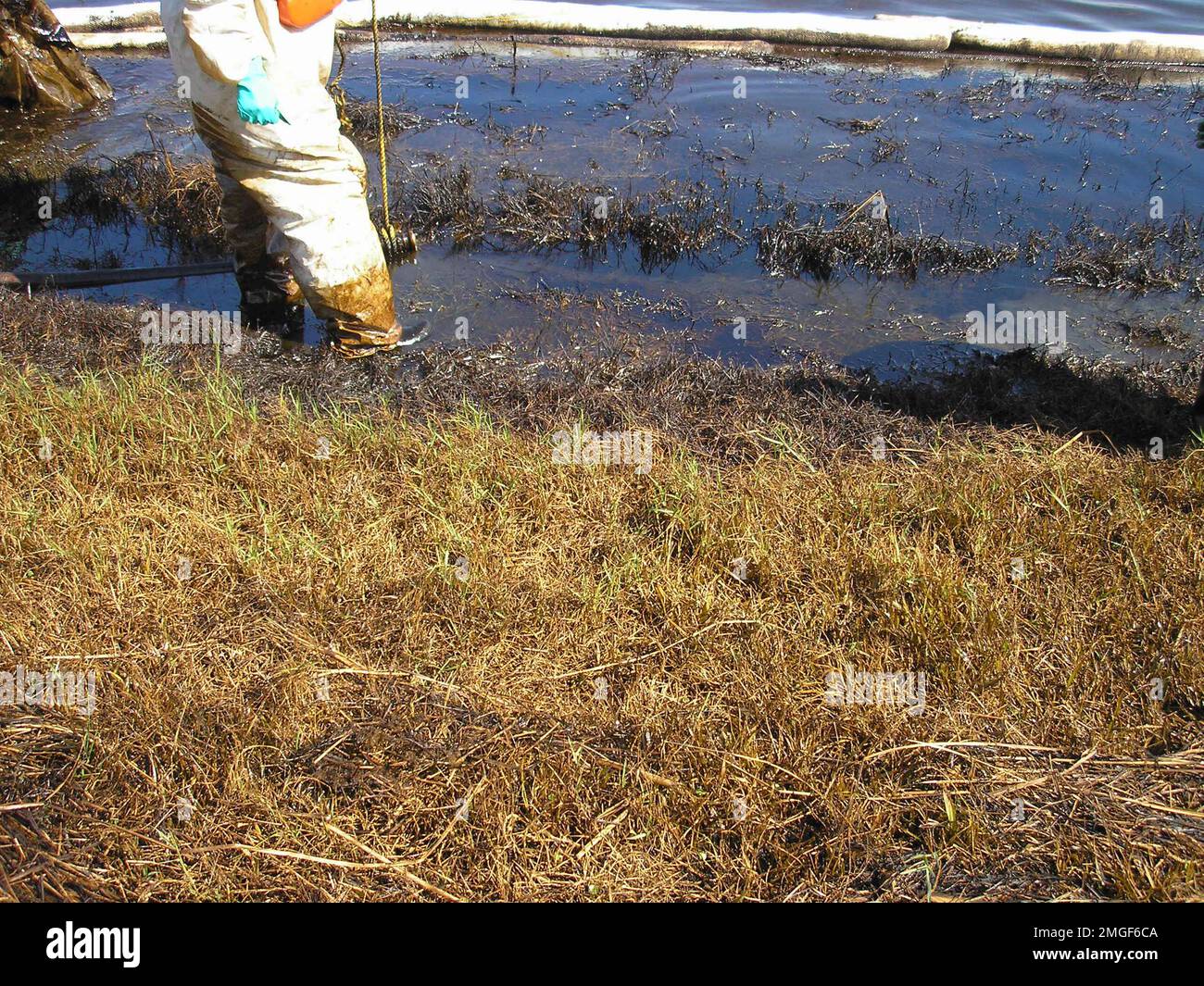 Chevron Polution Pollution - ESU St. Louis Response - Chevron Empire - 26-HK-236-74. BP ...