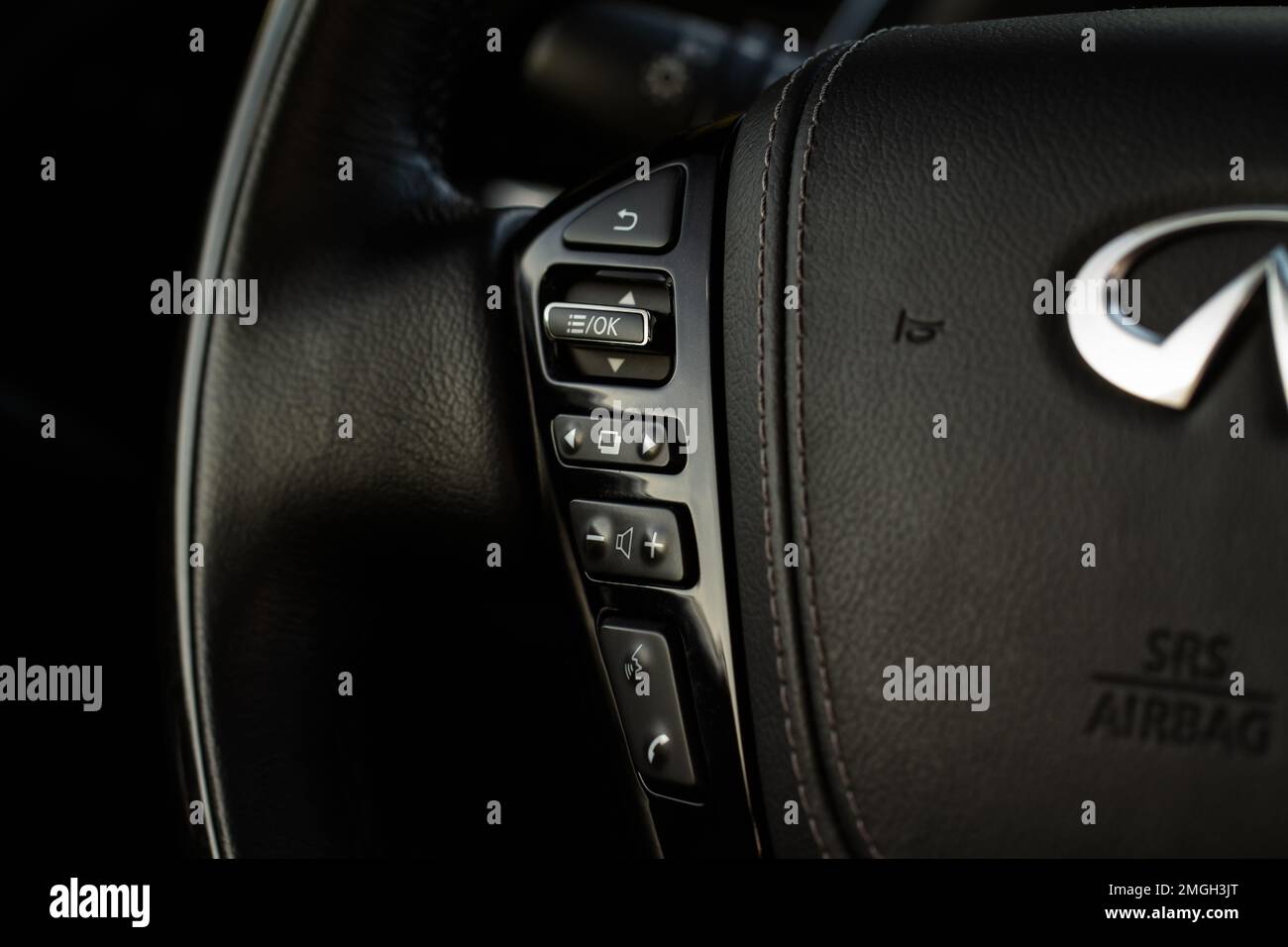 MOSCOW, RUSSIA DECEMBER 11, 2021 Infiniti QX80 (QX56) Call buttons on