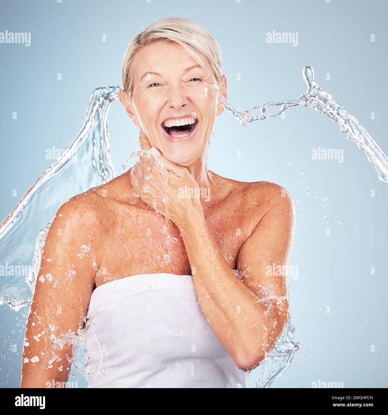 Self excited hi-res stock photography and images - Alamy