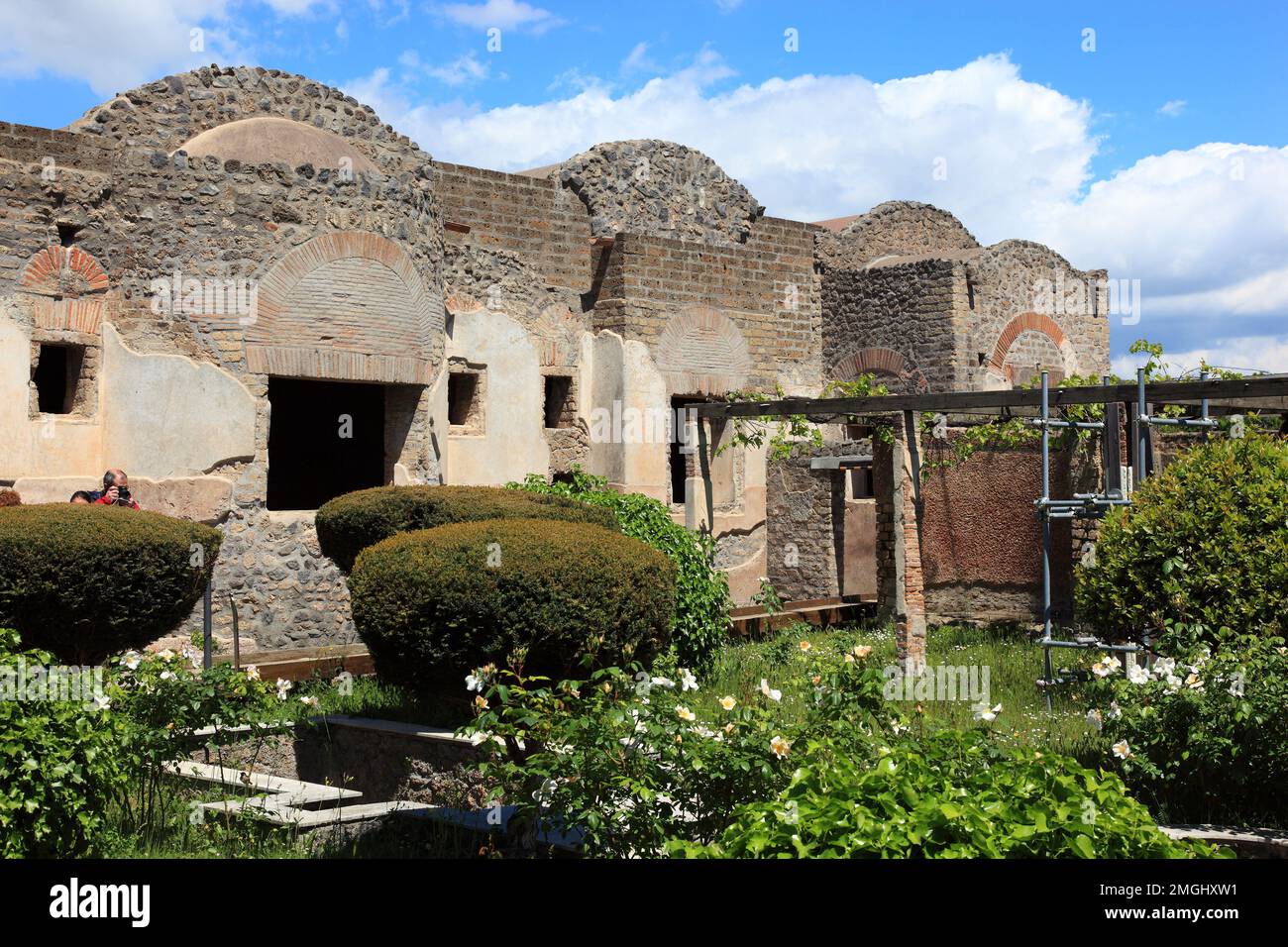 Das Haus von Julia Felix, auch als Praedia von Julia Felix bezeichnet, ist ein großes römisches Anwesen in der Via dell'Abbondanza, Pompeji, antike St Stock Photo