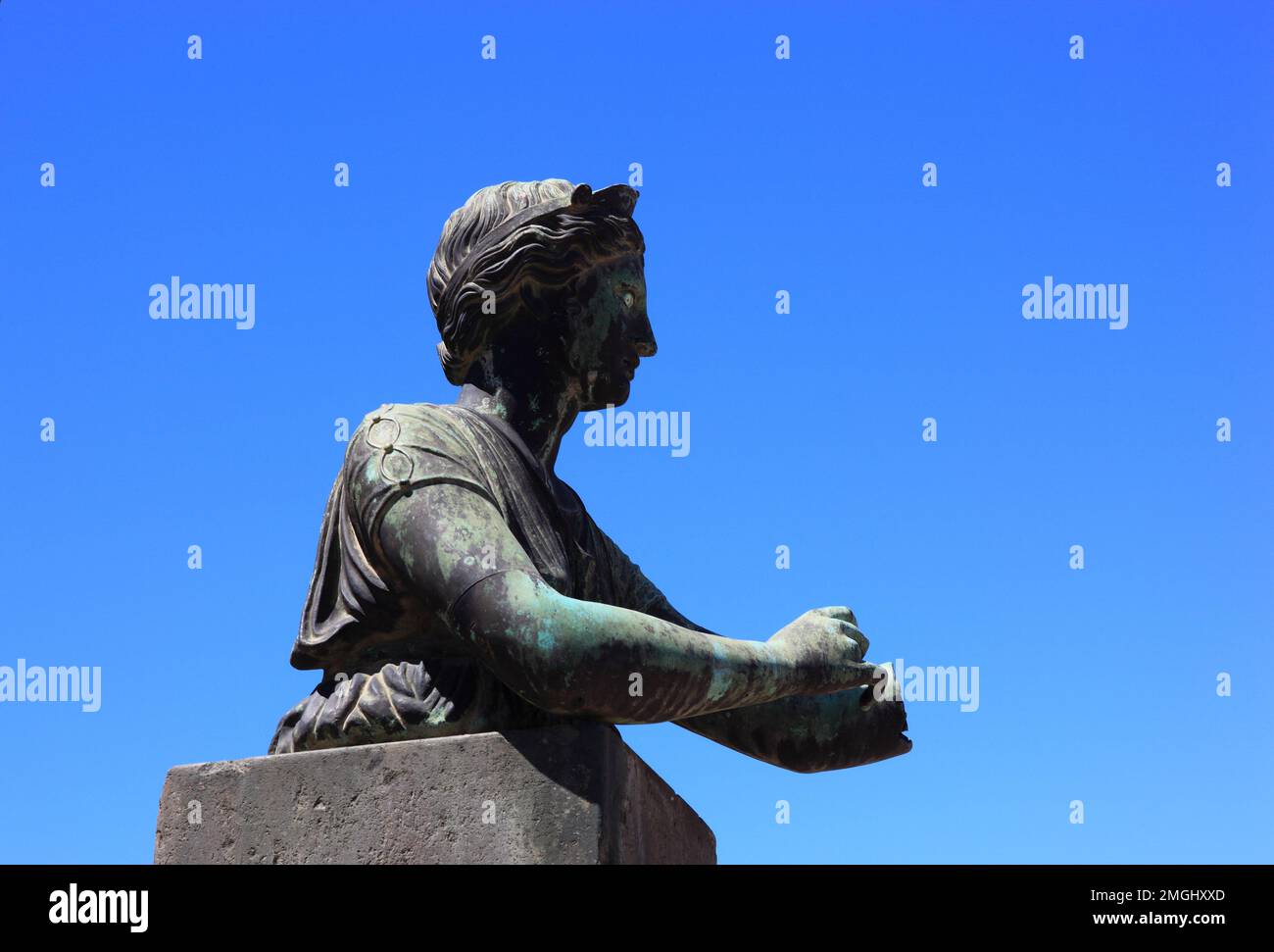 Statue der Diana am Apollo-Tempel von 120 v.Chr., dem griechisch-römischen Gott gewidmet, Pompeji, antike Stadt in Kampanien am Golf von Neapel, beim Stock Photo