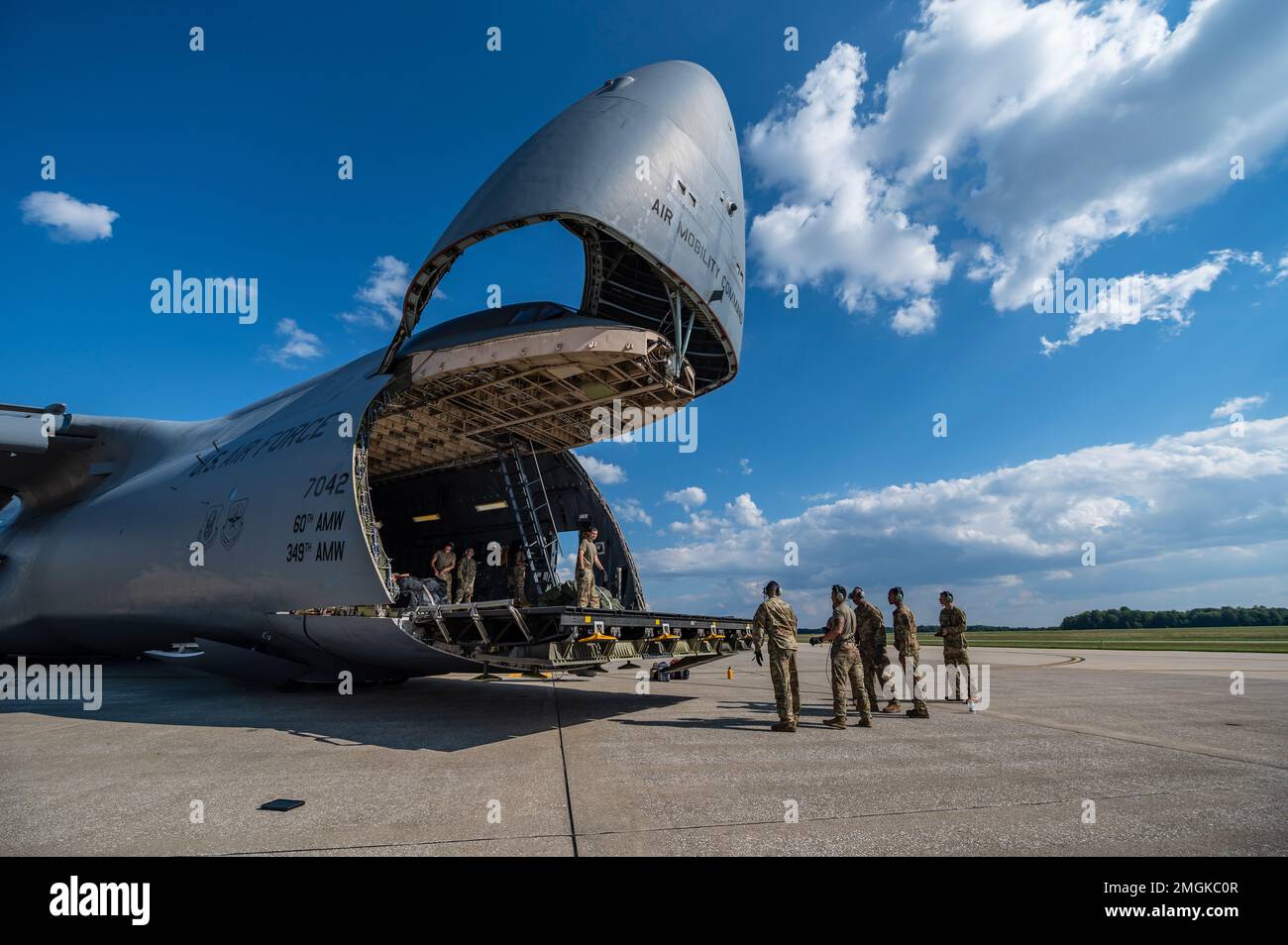 Loading trainer hi-res stock photography and images - Alamy