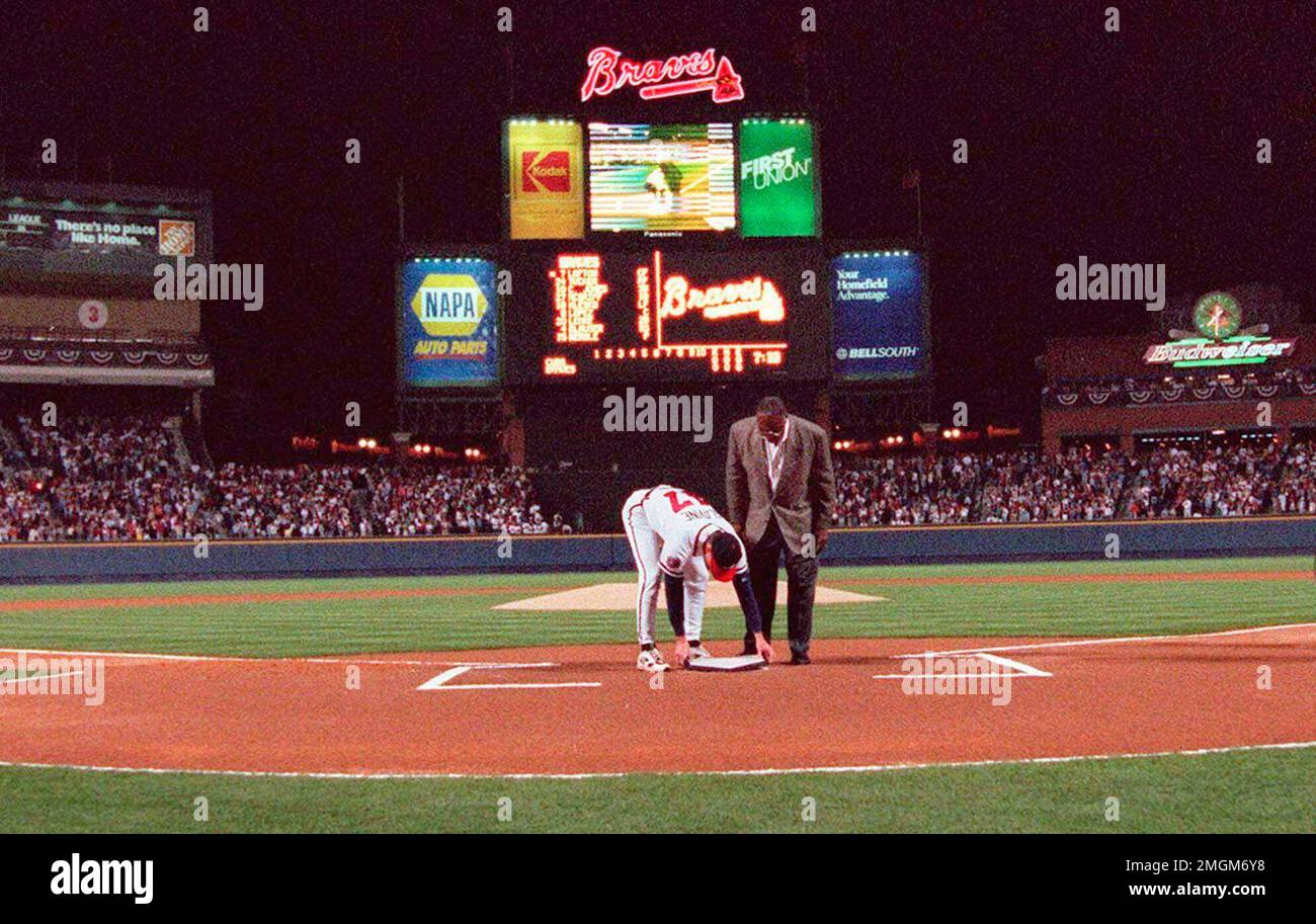 Tom Glavine coming home, agrees to $8 million deal with Braves for 2008