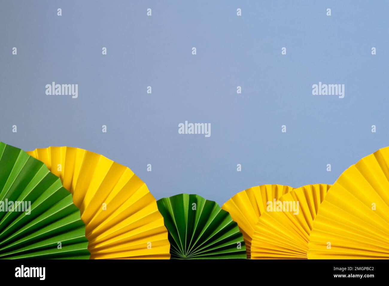Spring Fan Paper Chinese paper fans hi-res stock photography and images - Alamy