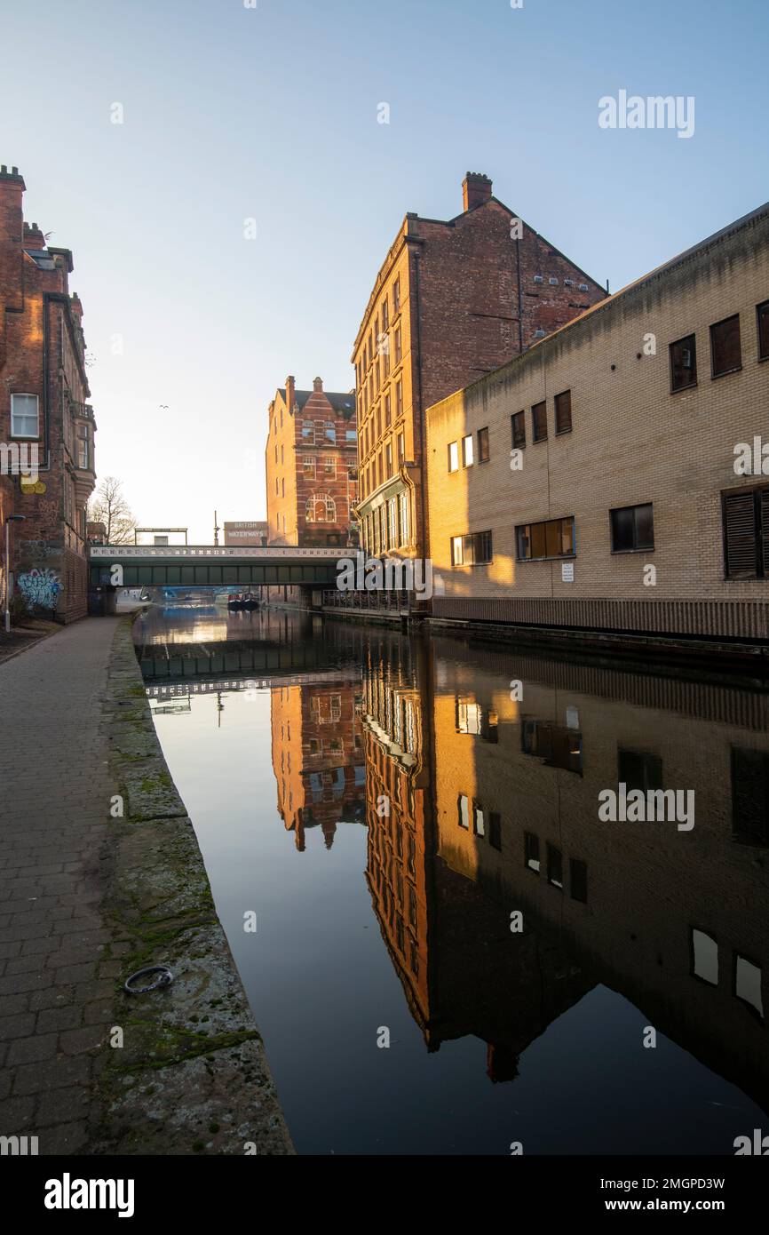 The Nottingham and Beeston Canal in Nottingham City, Nottinghamshire England UK Stock Photo Alamy