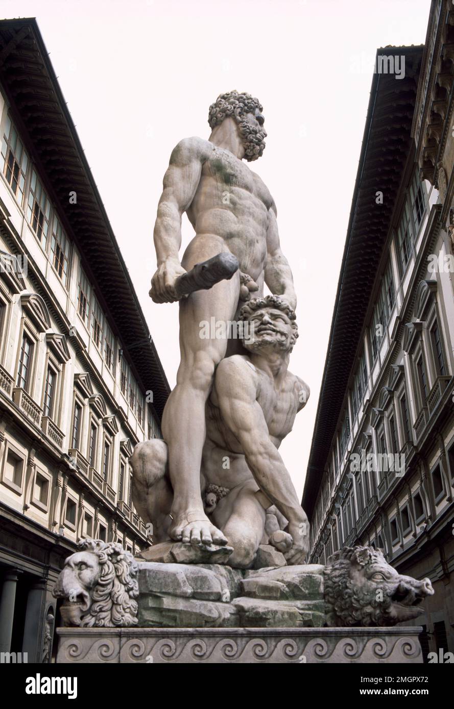 Italy, Florence, statue by Baccio Bandinelli, Hercules and Cacus, 1534, opposite David at the