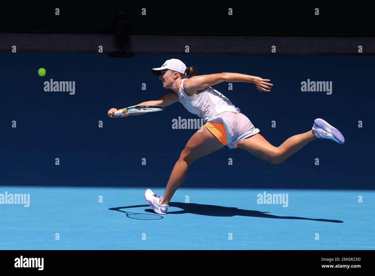 Iga swiatek australian open 2023 hi-res stock photography and images ...