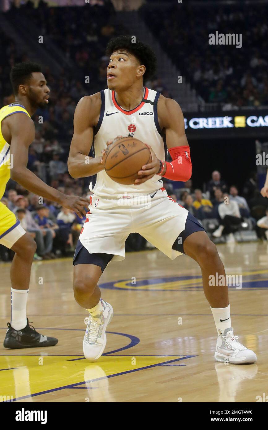Washington Wizards forward Rui Hachimura drives to the basket against