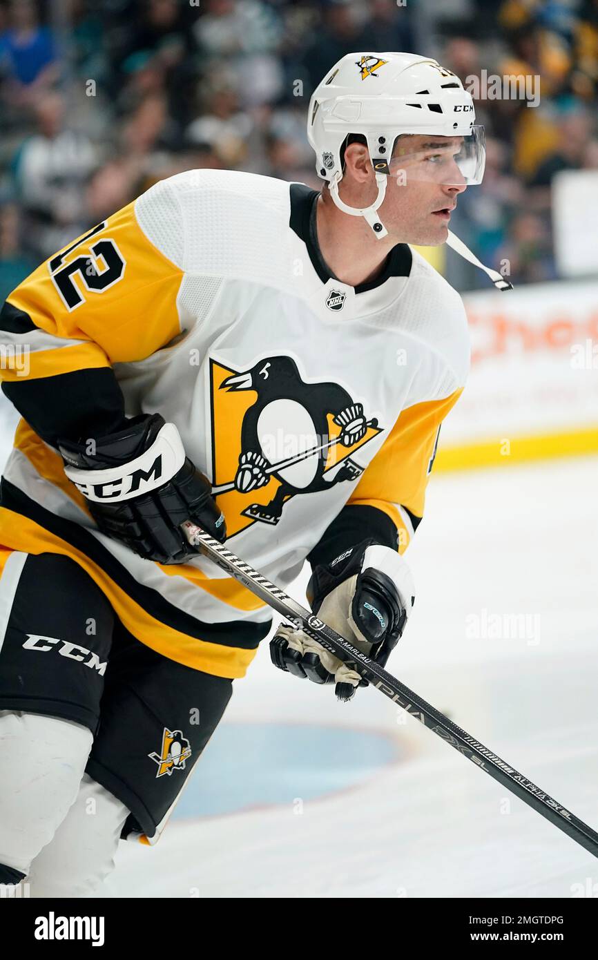 Pittsburgh Penguins center Patrick Marleau warms up for the team's