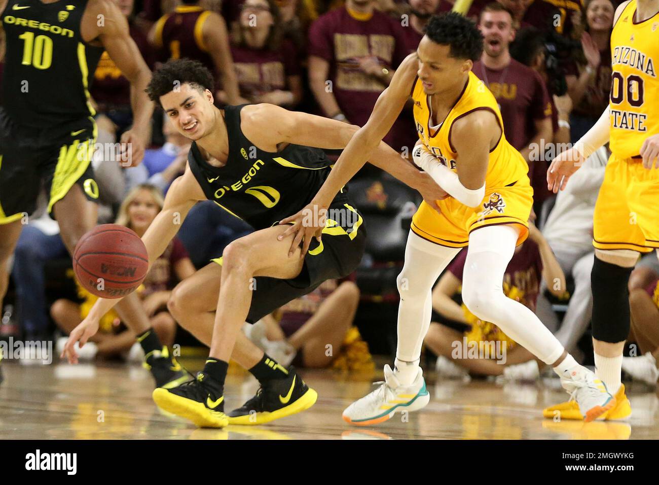 Arizona State's Alonzo Verge (11) shoots over Washington's Isaiah Stewart  (33) during the second half of an NCAA college basketball game Thursday,  March 5, 2020, in Tempe, Ariz. (AP Photo/Darryl Webb Stock Photo - Alamy