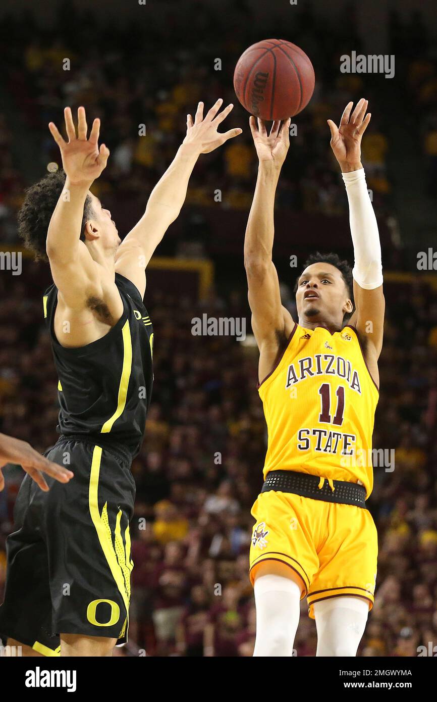 Arizona State's Alonzo Verge (11) shoots over Washington's Isaiah Stewart  (33) during the second half of an NCAA college basketball game Thursday,  March 5, 2020, in Tempe, Ariz. (AP Photo/Darryl Webb Stock Photo - Alamy
