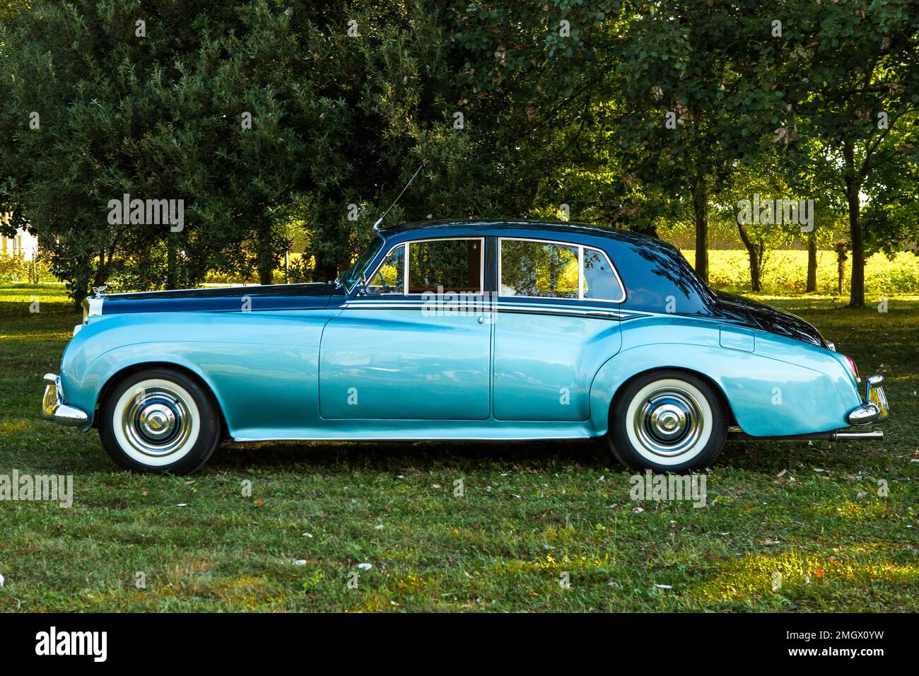 Vintage Luxury Cars RollsRoyce Limousine Editorial Photo  Image of  retro automobiles 68805126