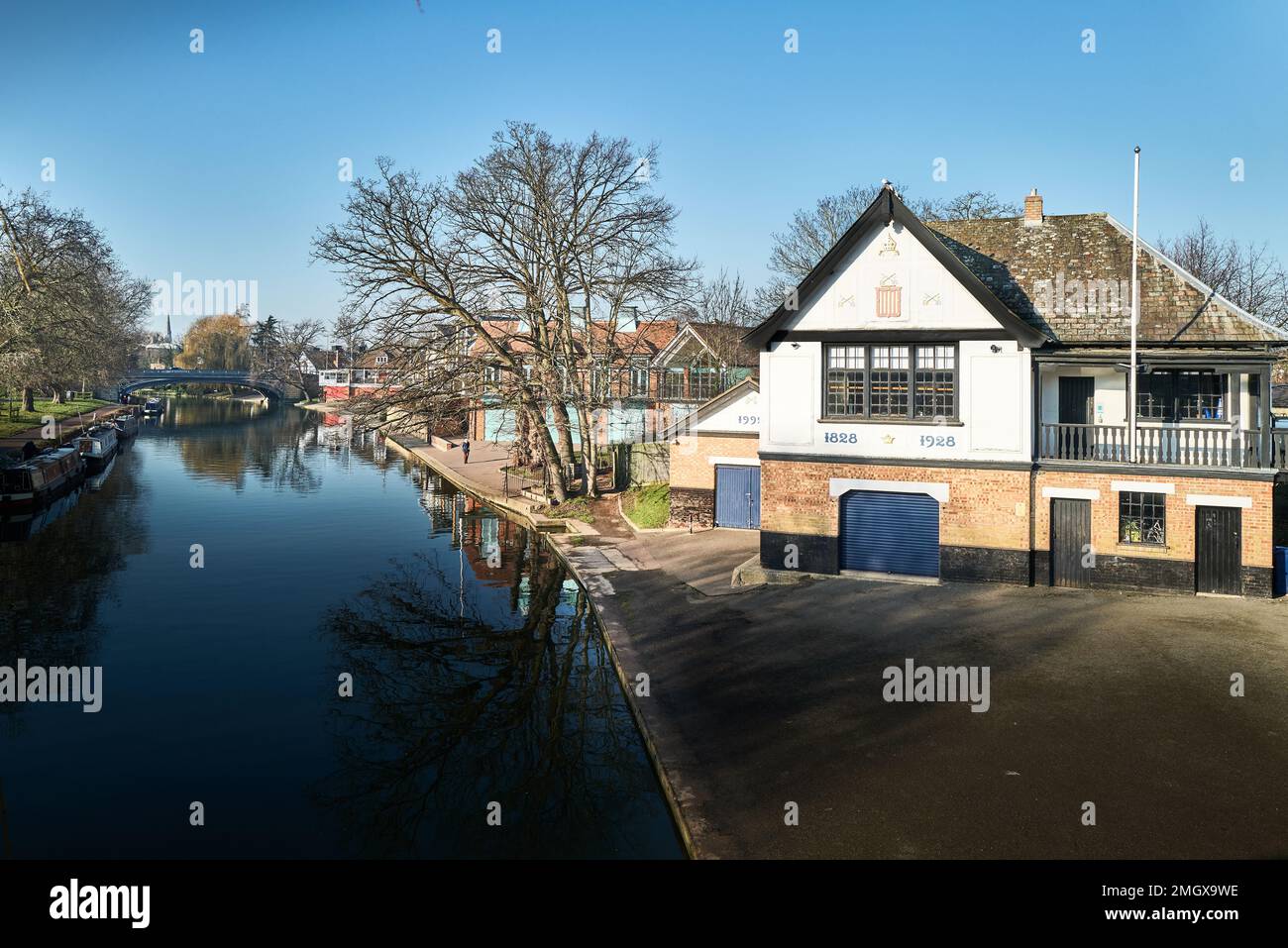 University of Cambridge, Peterhouse college, boat club house on the bank of the river Cam, Cambridge, England, on a sunny winter day. Stock Photo