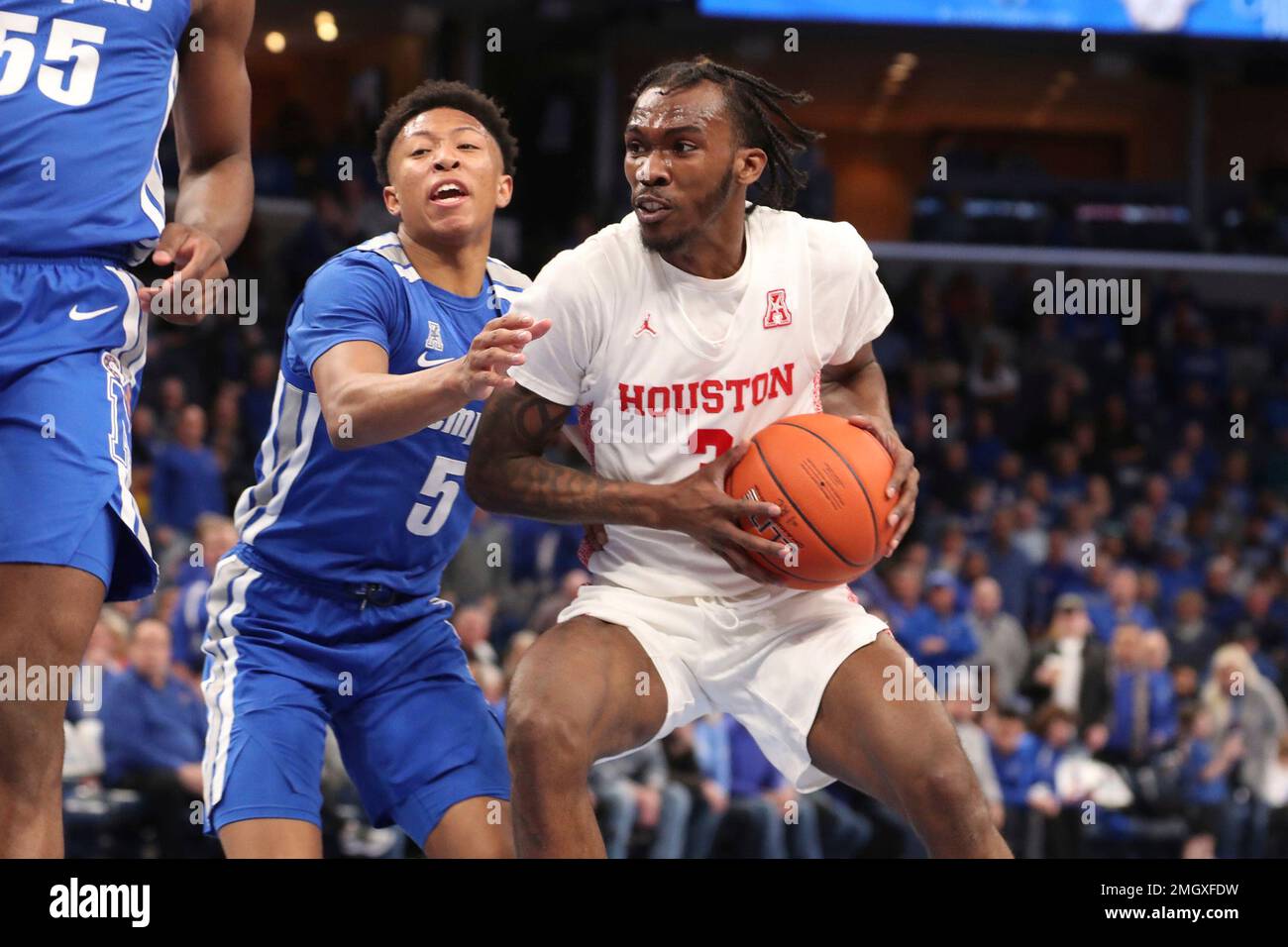 Houston guard DeJon Jarreau (3) looks to pass as Memphis guard Boogie