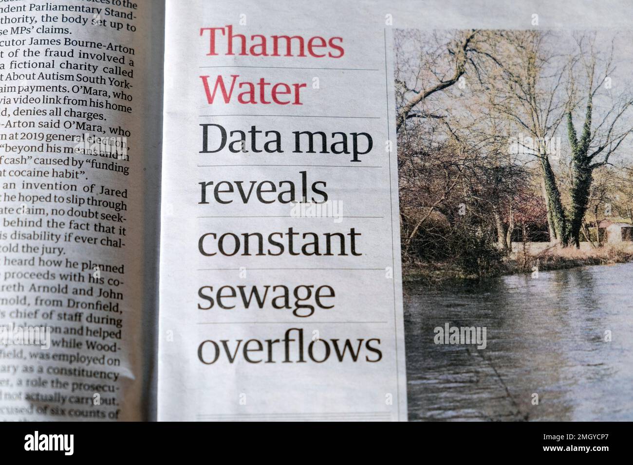 'Thames Water Data map reveals constant sewage overflows' Guardian newspaper headline environmental pollution article 24 January 2023 England  UK Stock Photo