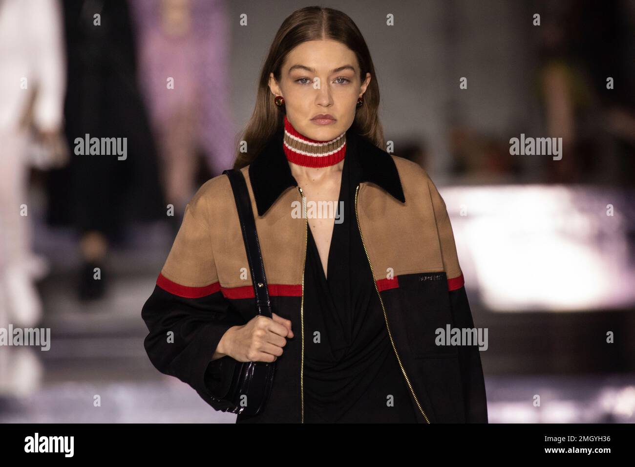Burberry gigi hadid sale