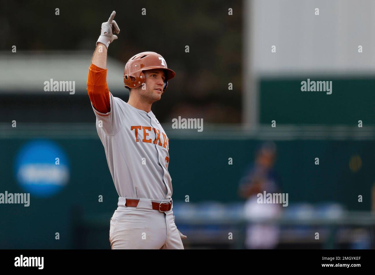 Texas's DJ Petrinsky (6) celebrates during an University of Texas at ...