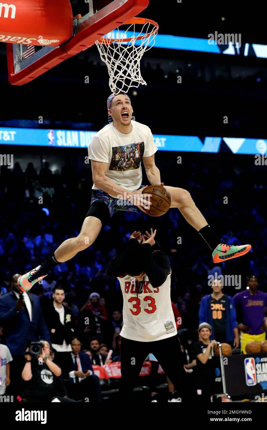 Pat connaughton dunk hotsell