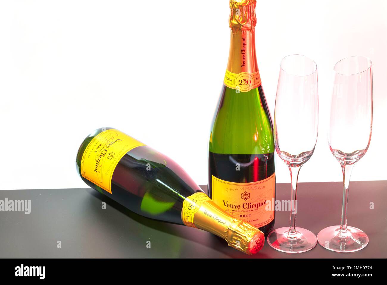Veuve clicquot champagne bottle hi-res stock photography and images - Alamy