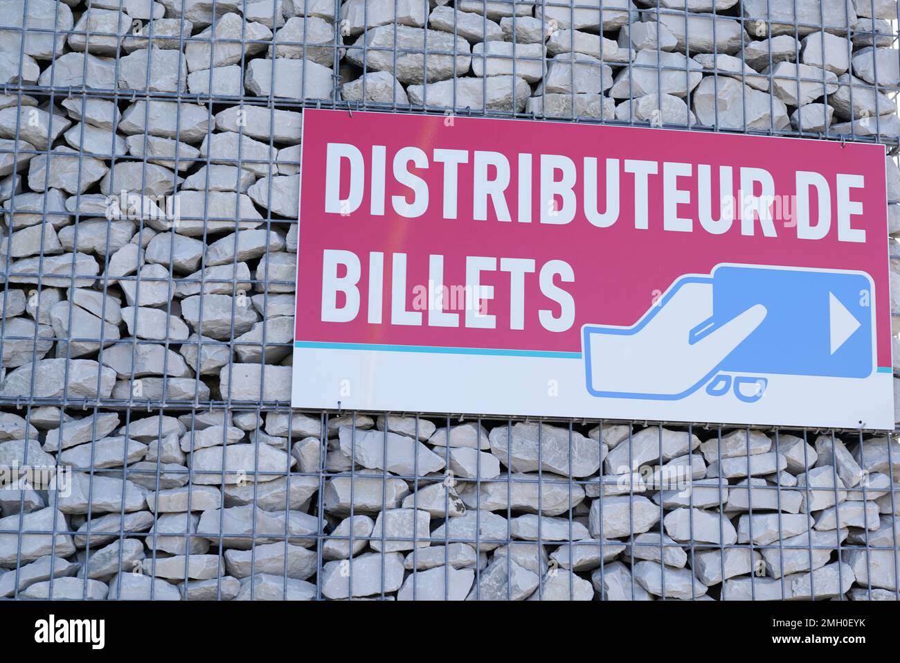 distributeur de billets means in french cash machine ATM sign in street