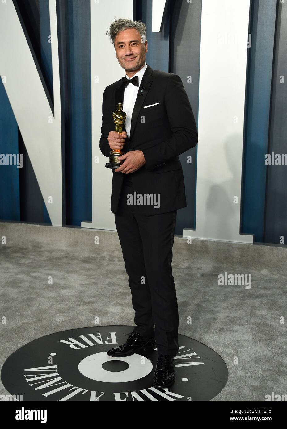 Taika Waititi Winner Of The Award For Best Adapted Screenplay For 