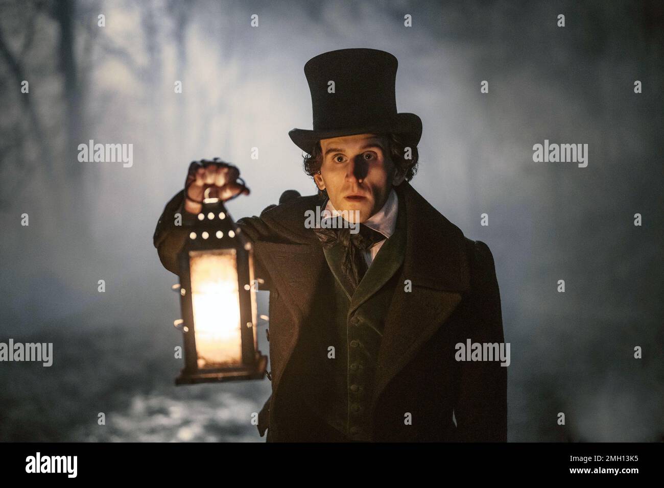 THE PALE BLUE EYE, Harry Melling, as Edgar Allan Poe, 2022. ph Scott