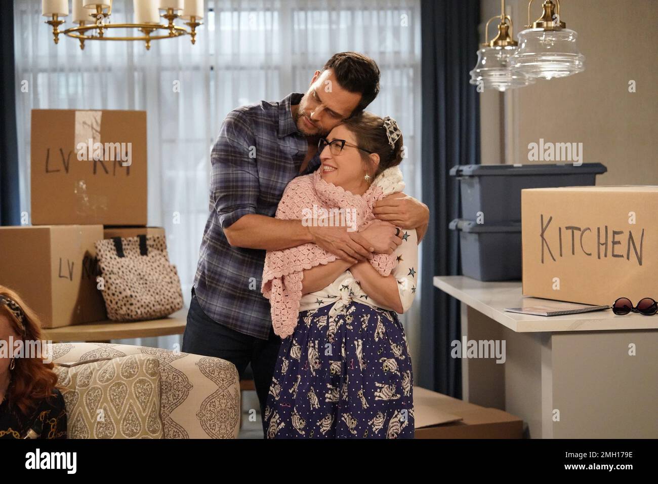 CALL ME KAT, from left Cheyenne Jackson, Mayim Bialik, Call Me