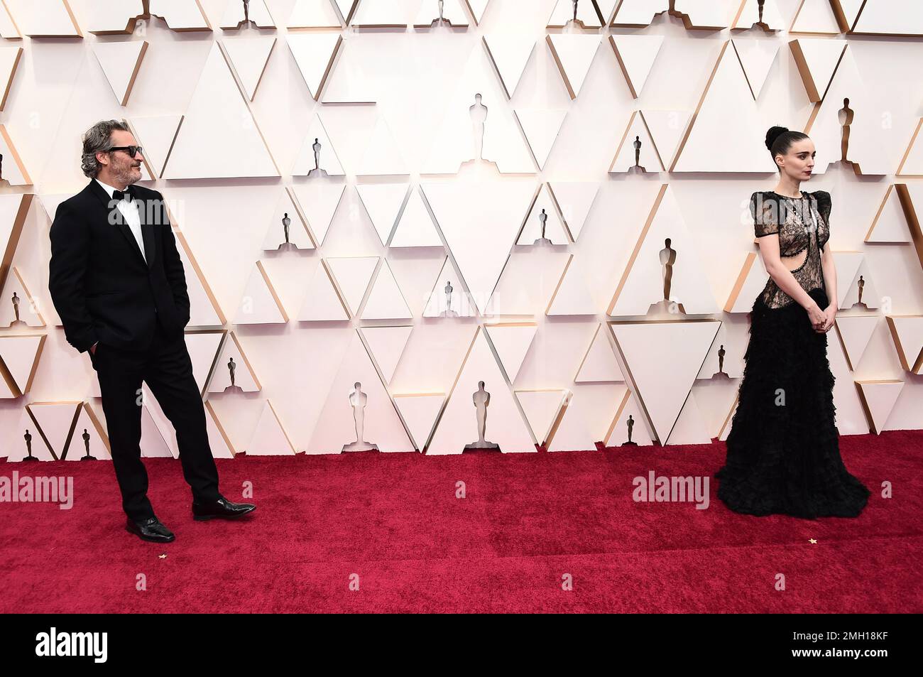 joaquin-phoenix-left-and-rooney-mara-arrive-at-the-oscars-on-sunday