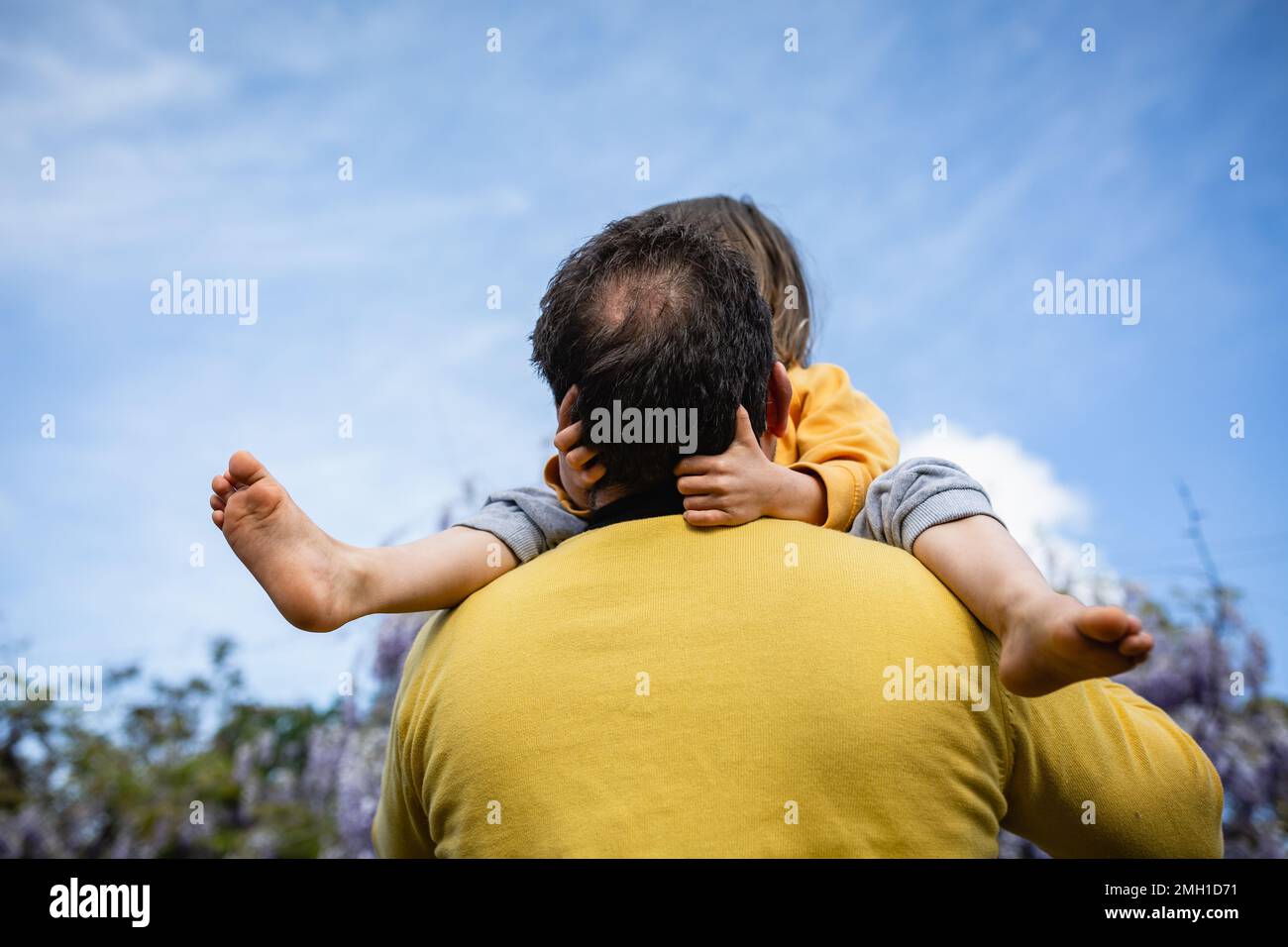 Father. View Father daughter rear view hi-res stock photography and images - Alamy