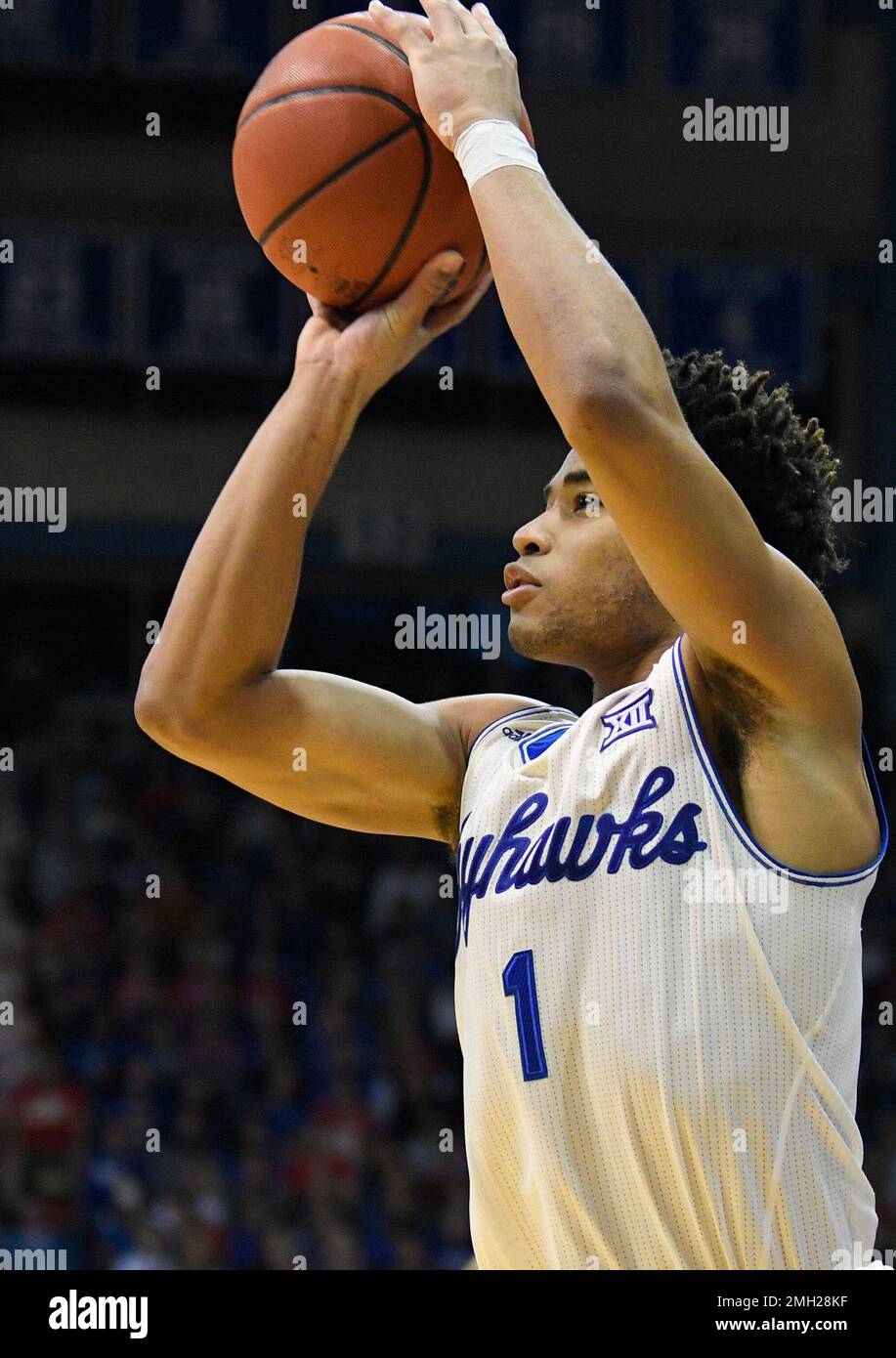 Devon Reed Kansas guard Devon Dotson (1) takes a shot against Texas during the ...