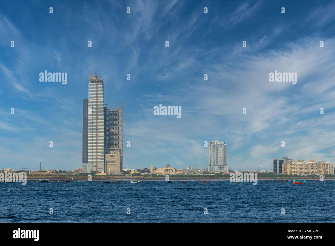 karachi pakistan 2022, karachi cityscape, landmarks of karachi, dolmen