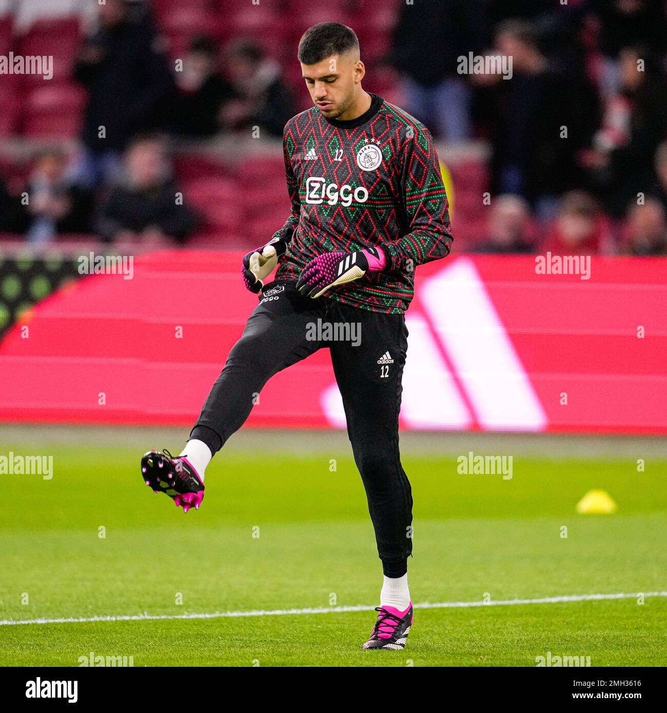 AMSTERDAM, NETHERLANDS - JANUARY 26: goalkeeper Geronimo Rulli of Ajax ...