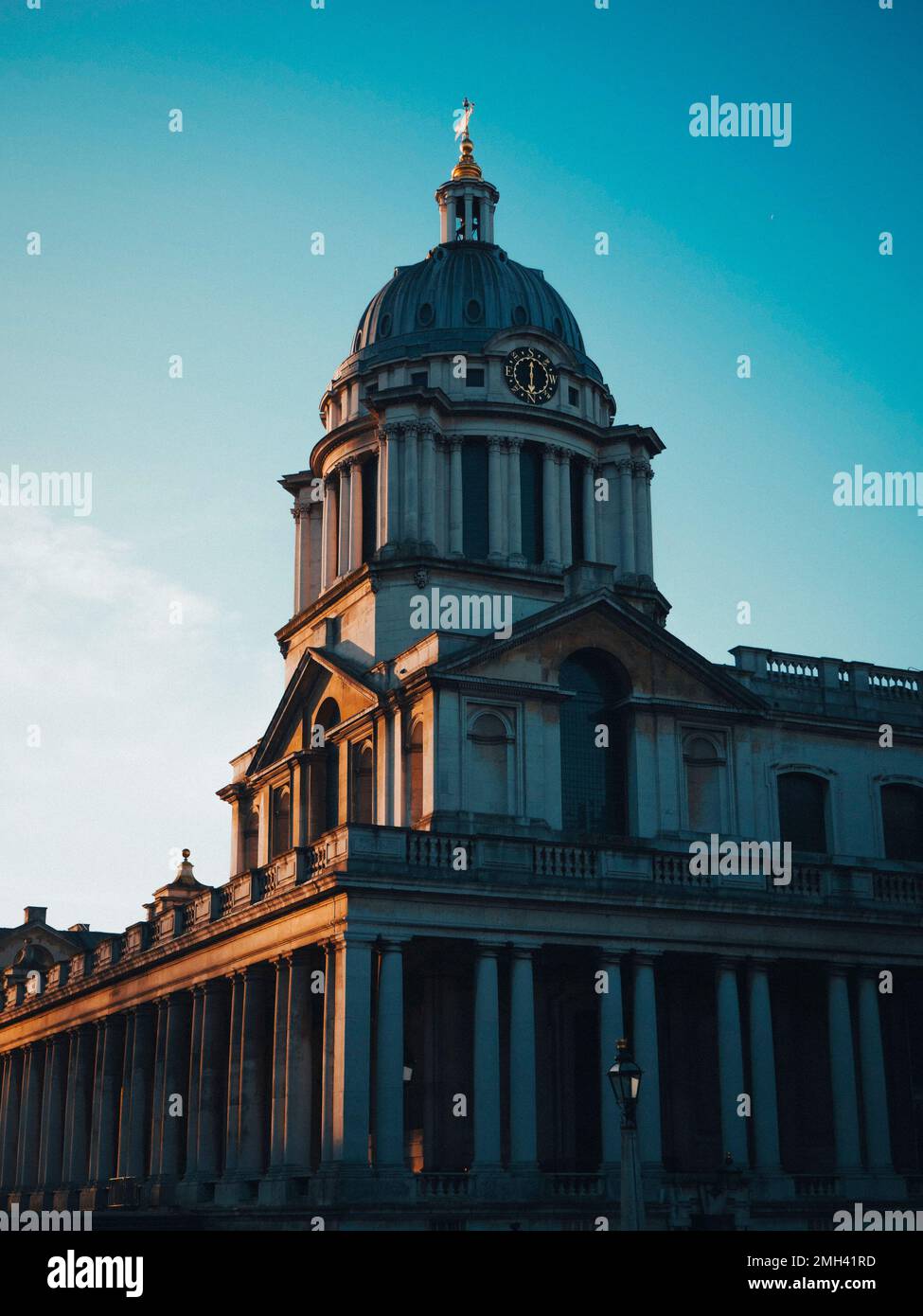 North Greenwich Station Viewing Canary Wharf Stock Photo Alamy north-greenwich-station-viewing-canary-wharf-stock-photo-alamy