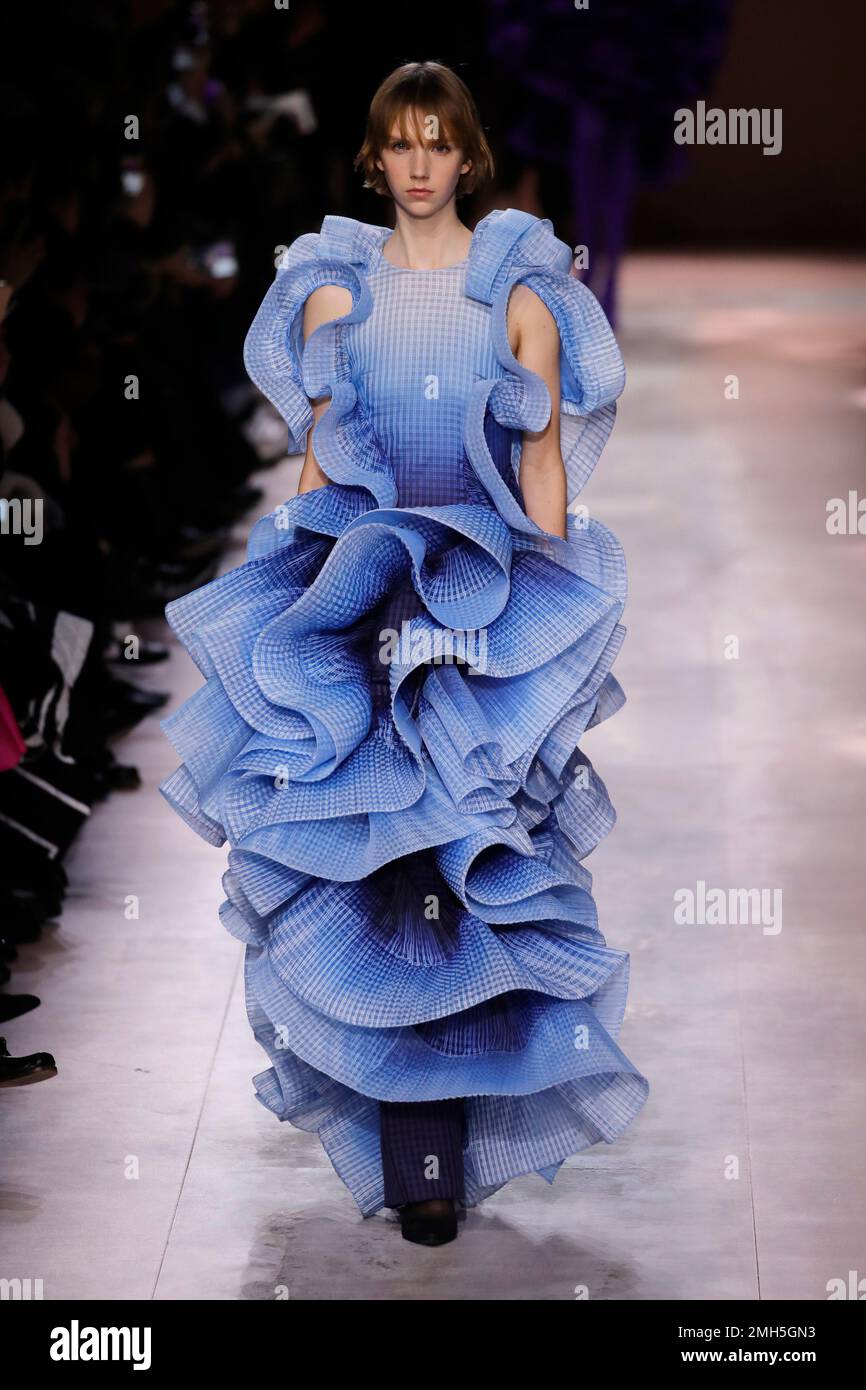 A model wears a creation for the Givenchy Haute Couture Spring/Summer 2020  fashion collection presented Tuesday Jan. 21, 2020 in Paris. (AP  Photo/Christophe Ena Stock Photo - Alamy