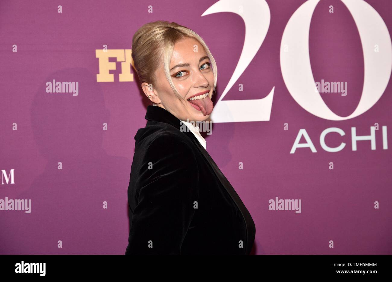 Caroline Vreeland attends the 2019 Footwear News Achievement Awards at