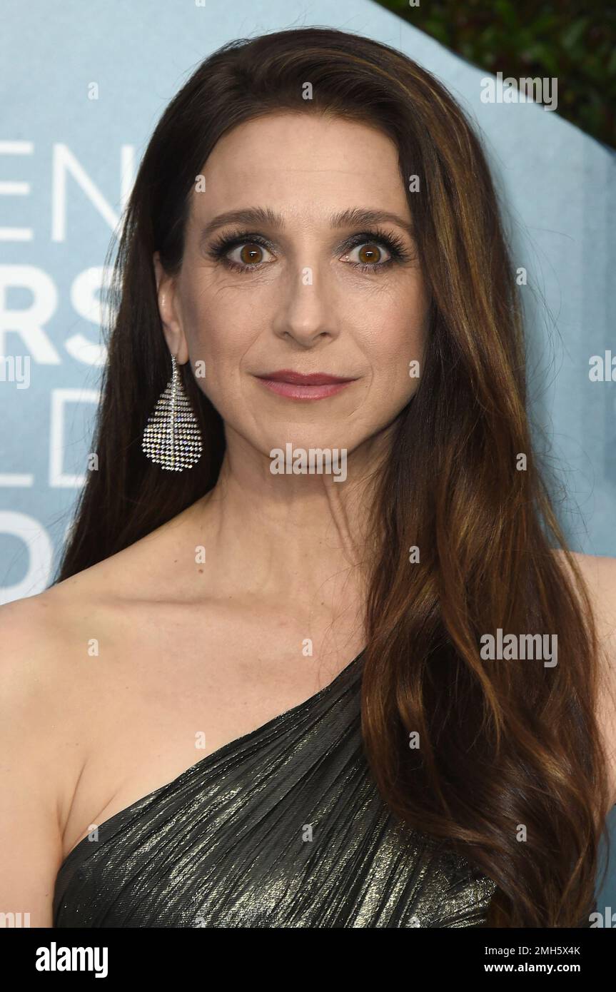 Marin Hinkle arrives at the 26th annual Screen Actors Guild Awards at ...