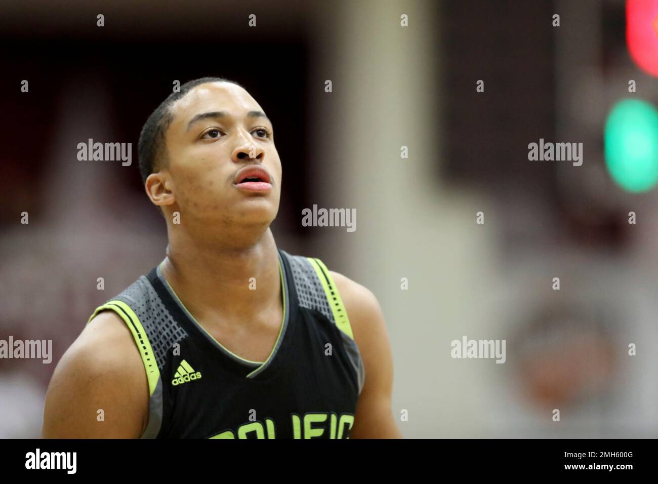 Prolific Prep's Nimari Burnett #25 is seen against La Lumiere during a high  school basketball game at the Hoophall Classic, Sunday, January 19, 2020,  in Springfield, MA. (AP Photo/Gregory Payan Stock Photo - Alamy