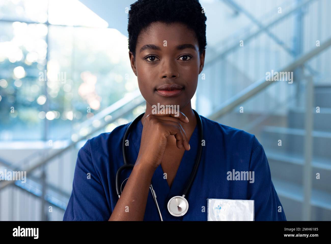African american female doctor hi-res stock photography and images - Alamy