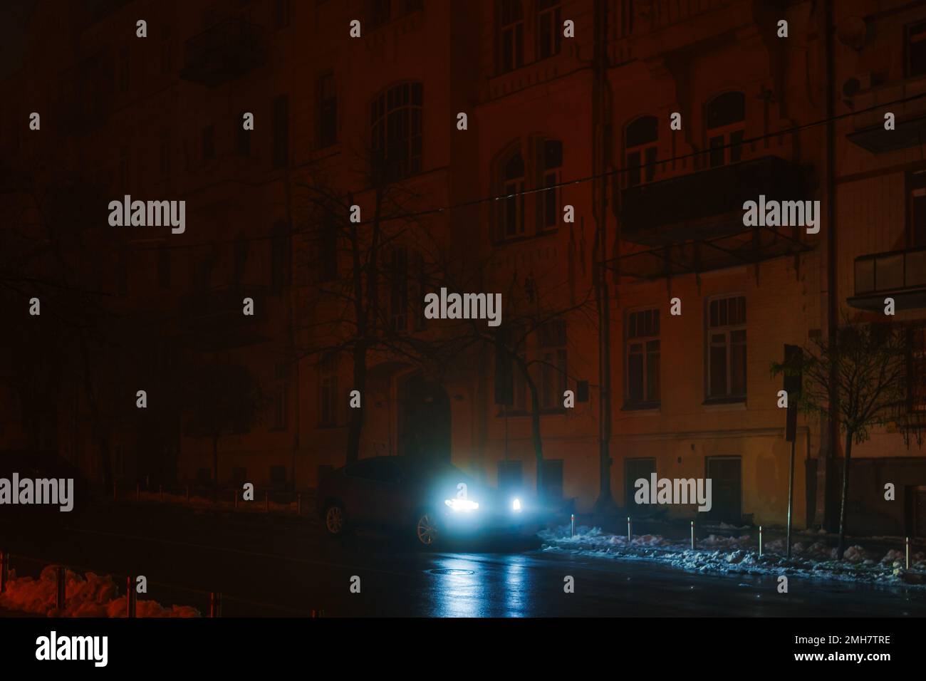 Car headlights night head on hi-res stock photography and images - Alamy