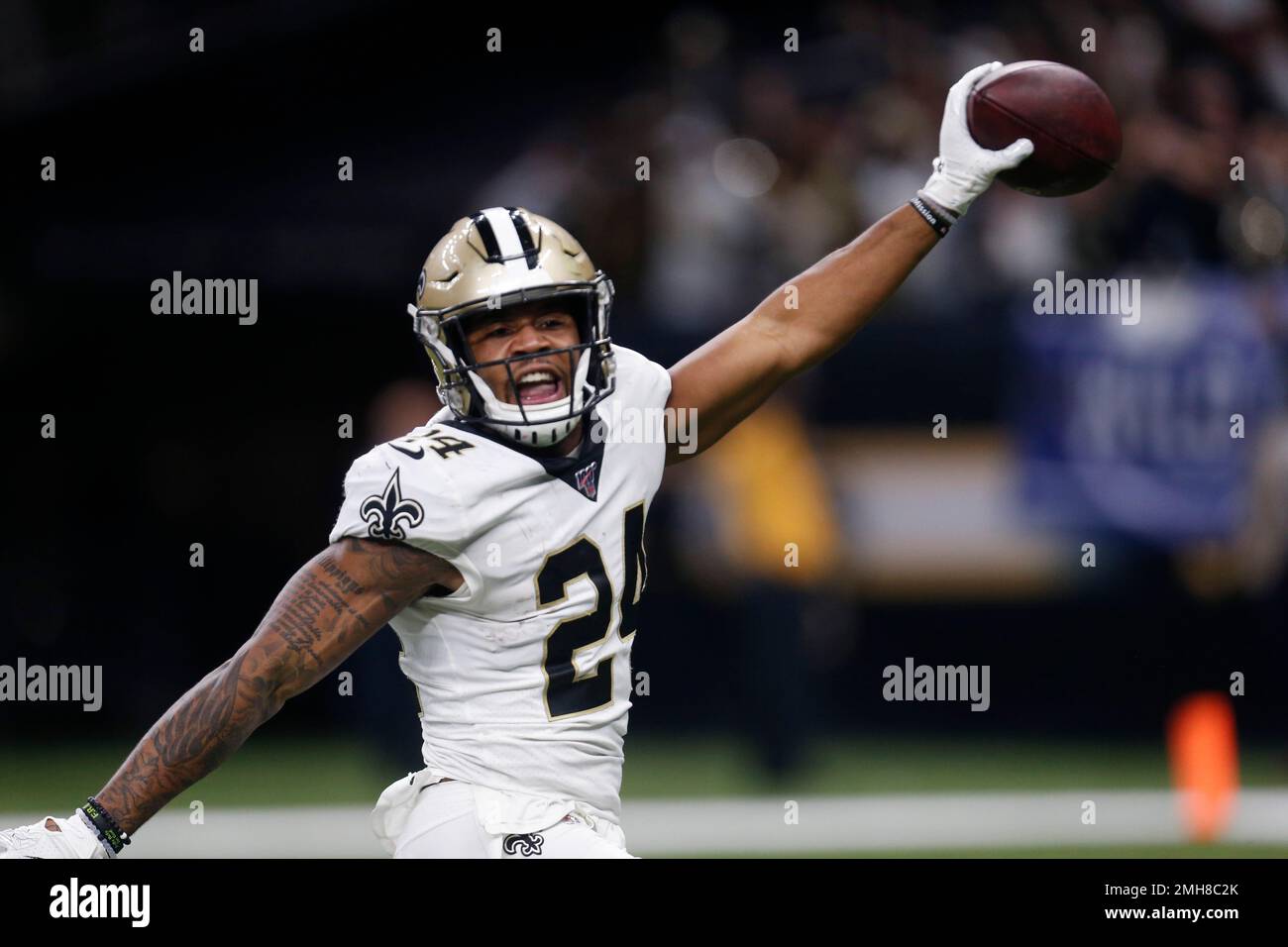 East Rutherford, New Jersey, USA. 2nd Oct, 2018. New Orleans Saints  defensive Vonn Bell (24) during warm ups before a game between the New  Orlean Saints and the New York Giants at