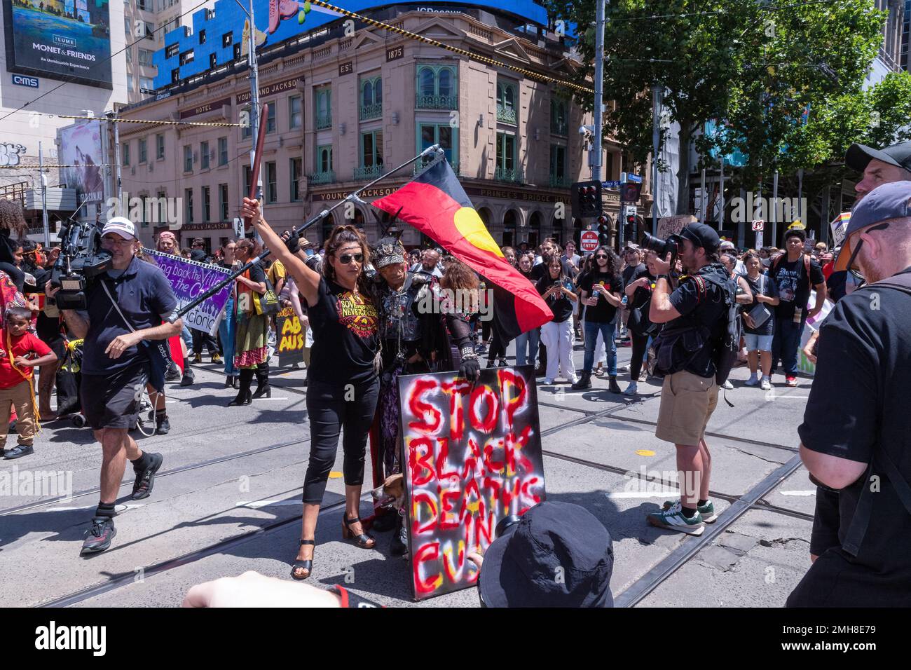 Melbourne, Australia, 26 January, 2023. Senator Lidia Thorpe with an indigenous protester outside of Young and Jackson in Melbourne during the annual Invasion Day protest in Melbourne, organized by Indigenous Australians and their allies, calls for an end to the celebration of Australia Day and for the recognition of Indigenous sovereignty. Credit: Michael Currie/Speed Media/Alamy Live News Stock Photo