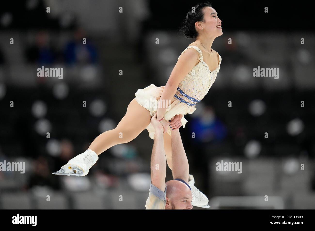Ellie Kam and Danny O'Shea compete in the pairs short program at the U.S.  figure skating championships in San Jose, Calif., Thursday, Jan. 26, 2023.  (AP Photo/Godofredo A. Vásquez Stock Photo -