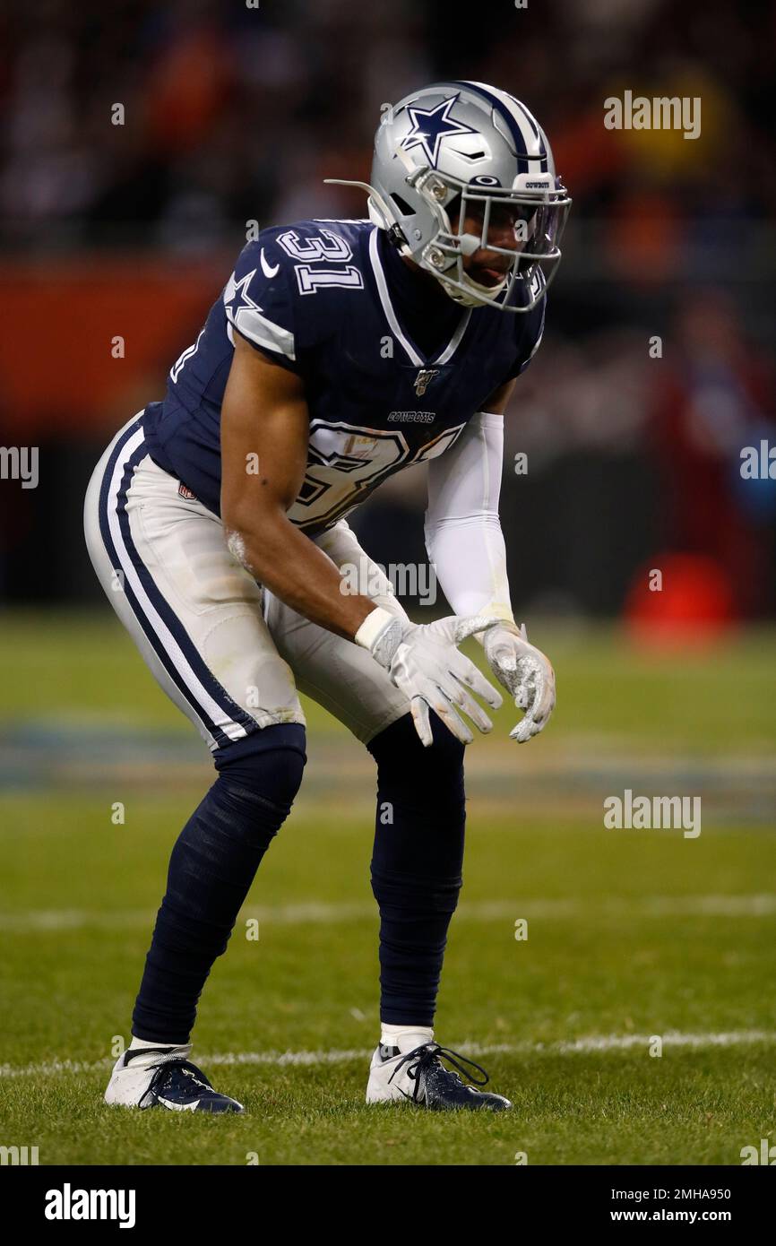 Dallas Cowboys cornerback Byron Jones (31) lines up against the Chicago