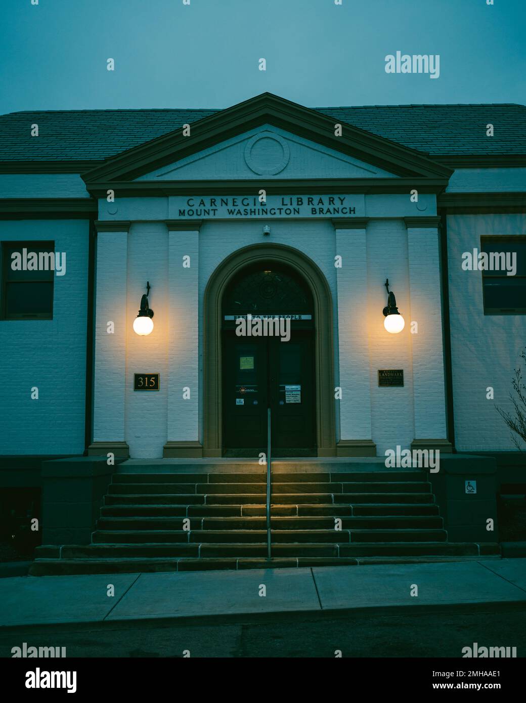 Carnegie Library of Pittsburgh - Mt. Washington, Pittsburgh, Pennsylvania Stock Photo