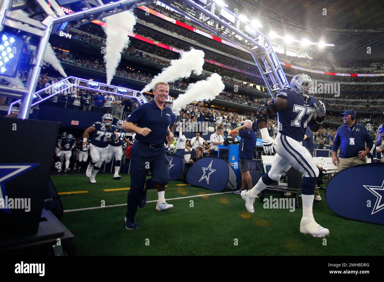 Fan tackled after running onto the field during Super Bowl